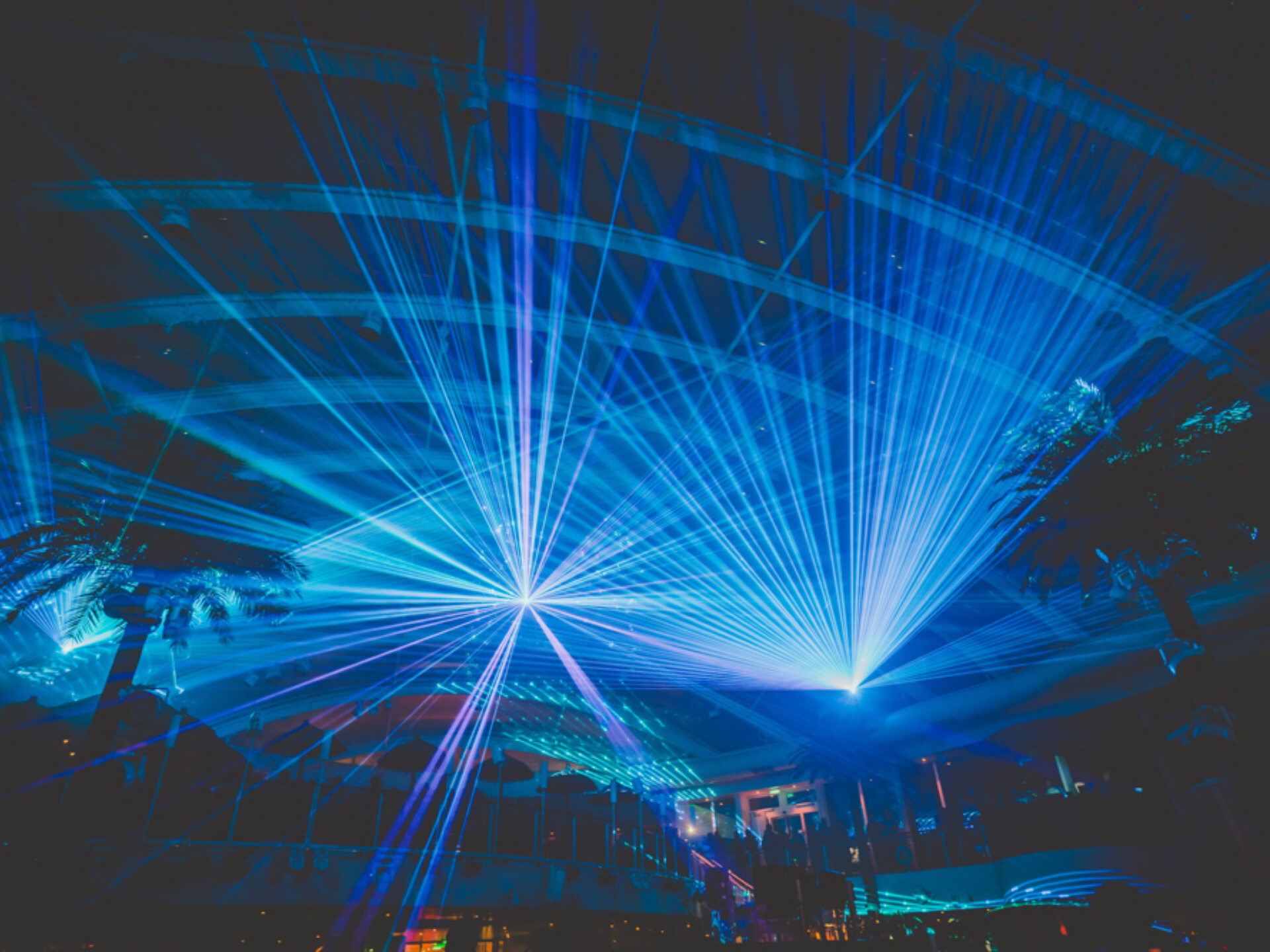 Laserfabrik lasershow AIDA Nova Beach Club 3
