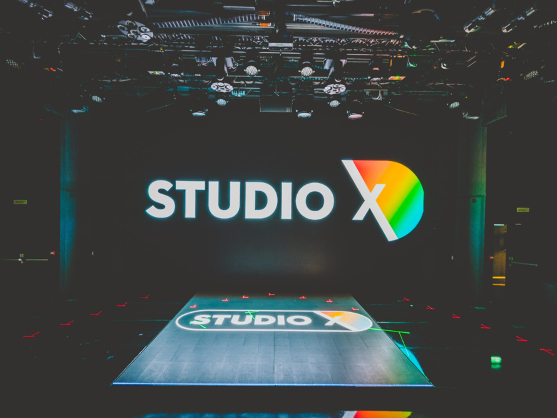 Laserfabrik stage marking AIDA Nova Studio X